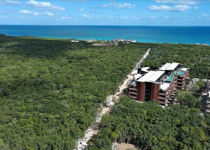 Apartment Luxury 2br Steps Away From The Clubs *
