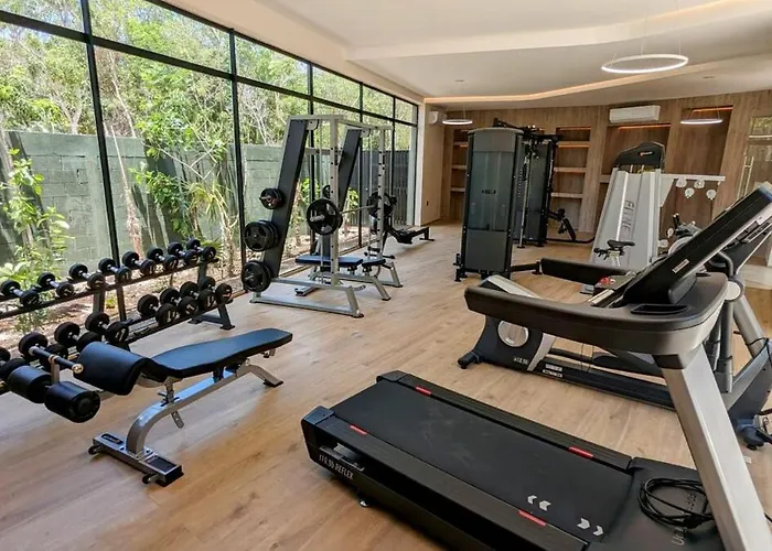 Apartment Luxury 2br Steps Away From The Clubs *